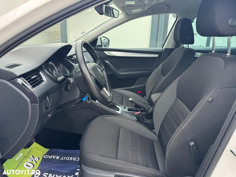 Skoda Octavia 1.6 TDI DSG Style - 12