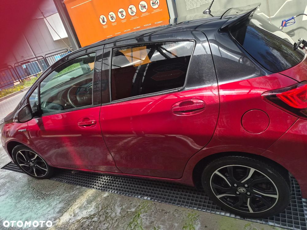 Toyota Yaris - 4