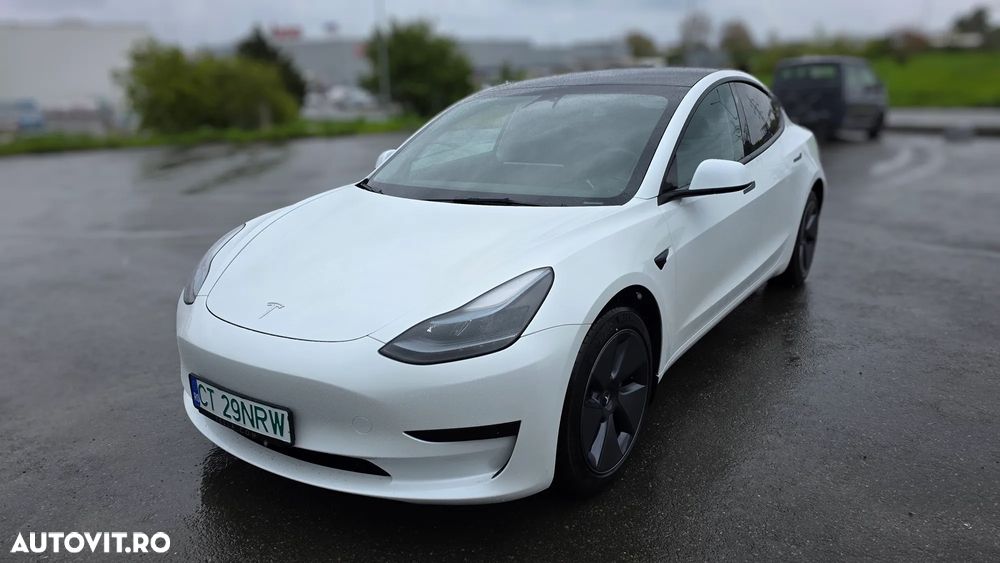 Tesla Model 3 - 2