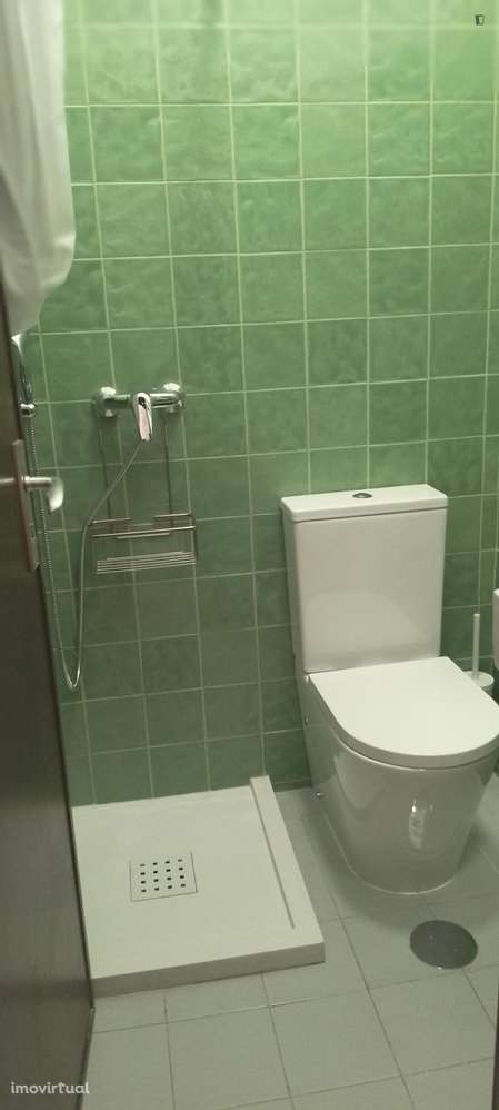 Quarto - localizado em Paranhos Porto - Grande imagem: 3/8