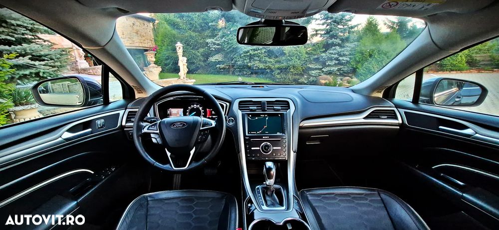 Ford Mondeo 2.0 HEV Vignale - 29