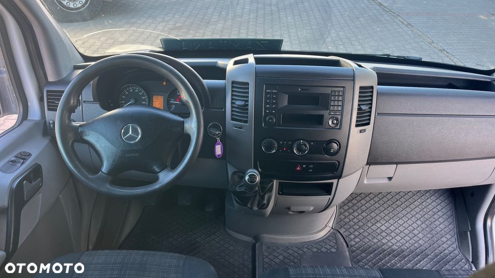 Mercedes-Benz Sprinter - 7