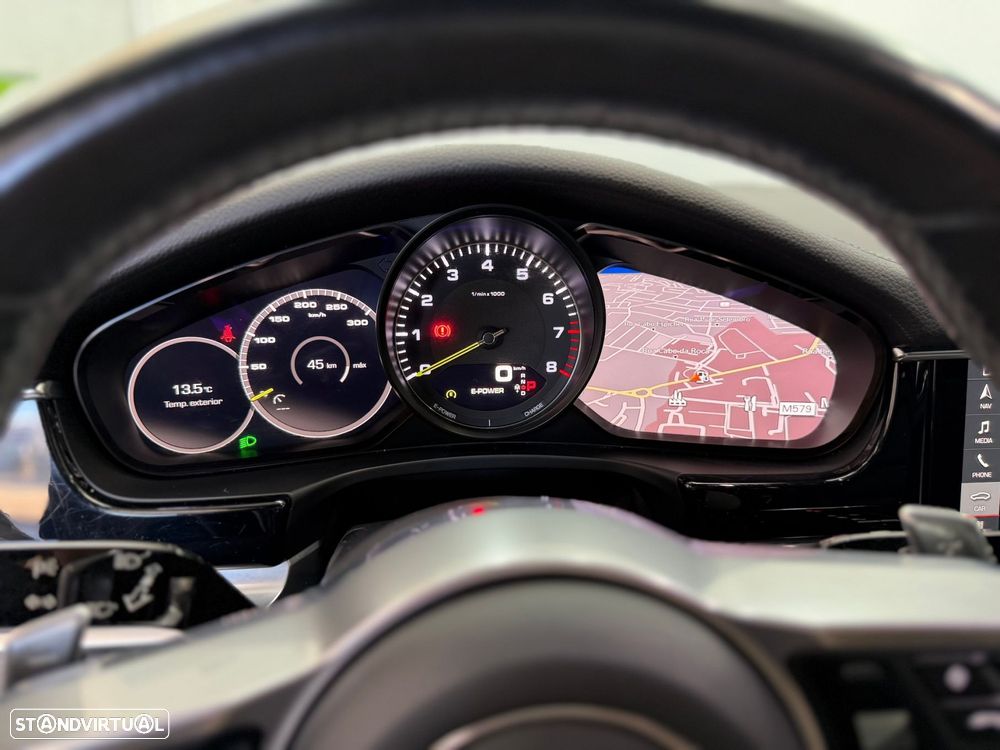 Porsche Panamera 4 E-Hybrid Executive - 11