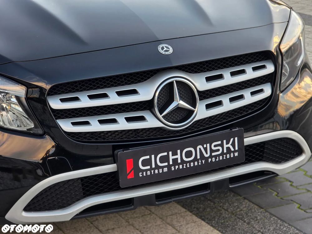 Mercedes-Benz GLA 180 7G-DCT Style - 28