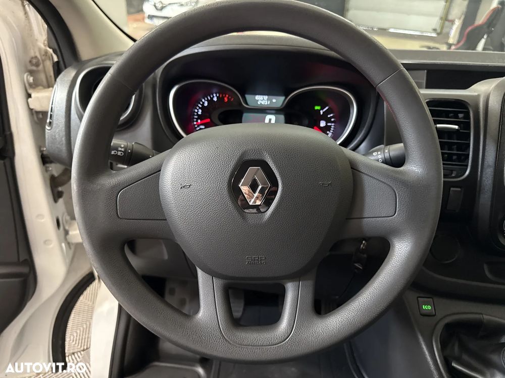 Renault Trafic - 14