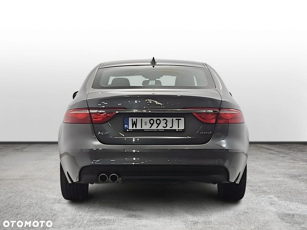 Jaguar XF 2.0 i4D Prestige - 4