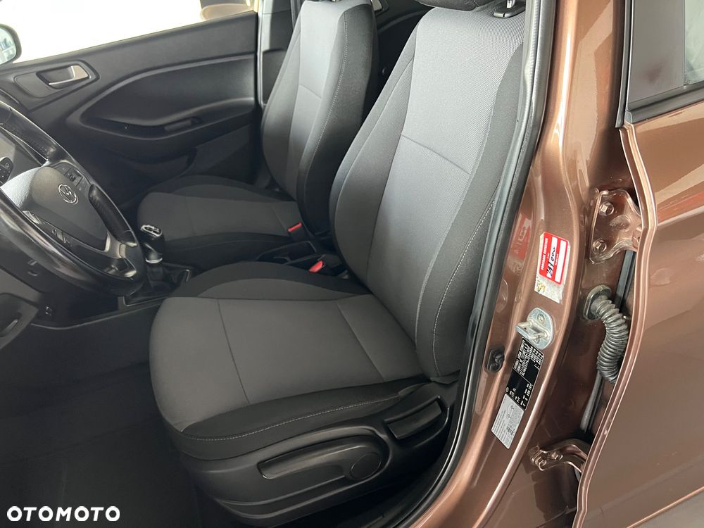 Hyundai i20 - 12