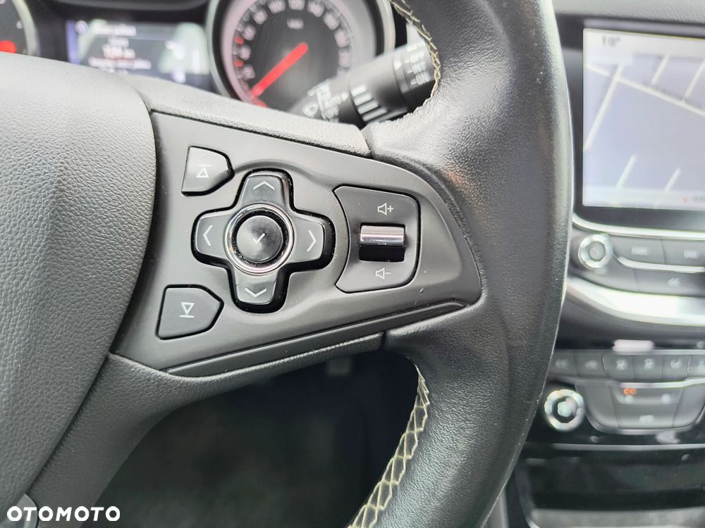 Opel Astra 1.4 Turbo Innovation - 17