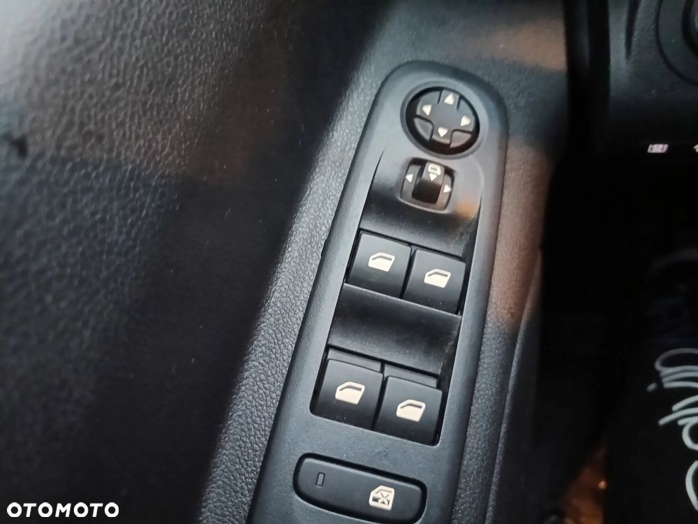 Opel Combo Life 1.5 CDTI Elegance Plus S&S N1 - 29