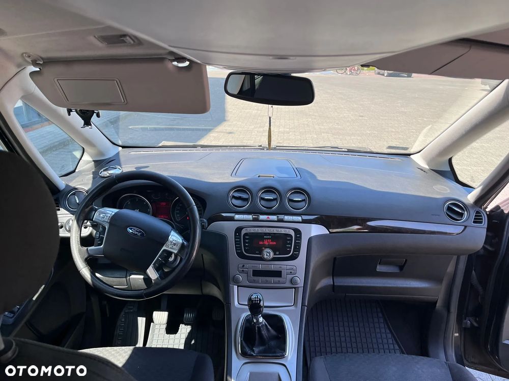 Ford Galaxy 2.0 TDCi Ghia - 20