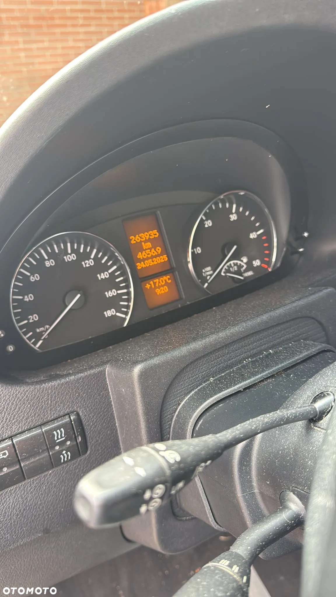 Mercedes-Benz Sprinter - 21