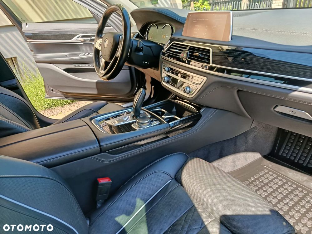 BMW Seria 7 740d xDrive - 18