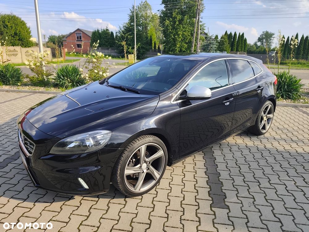 Volvo V40 D2 R Design - 3