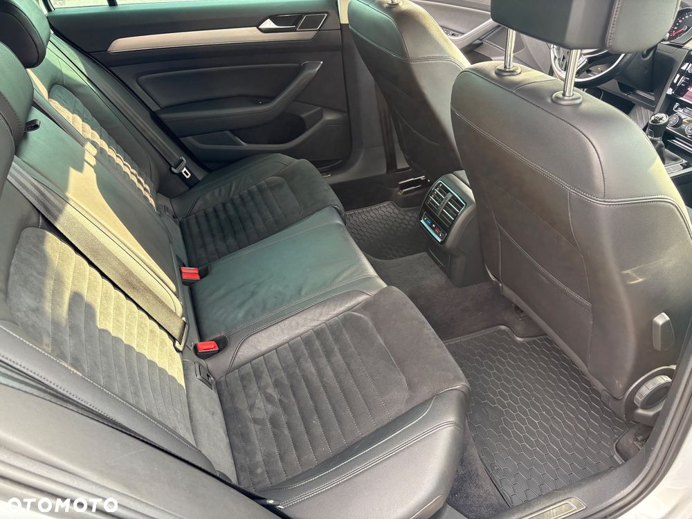 Volkswagen Passat 2.0 TDI SCR Highline - 9