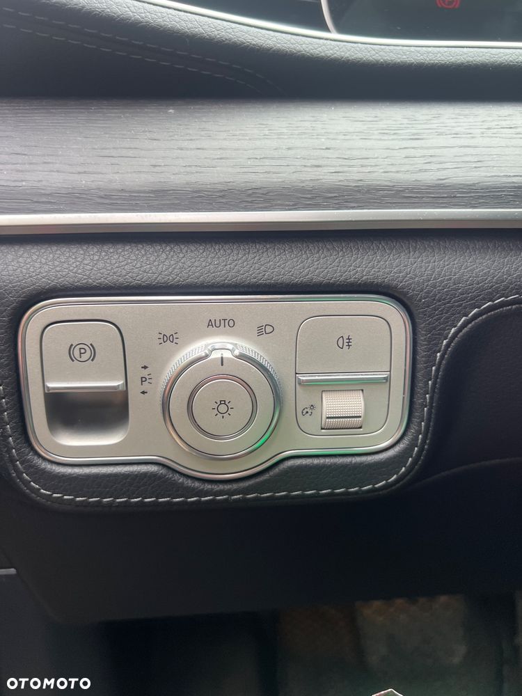 Mercedes-Benz GLE - 28
