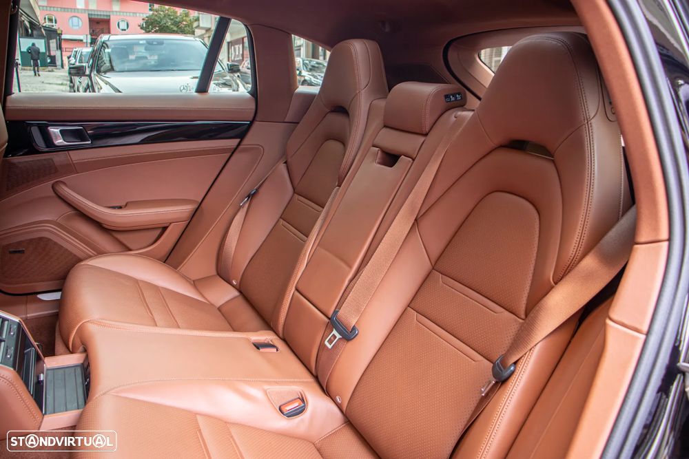 Porsche Panamera Sport Turismo 4S E-Hybrid - 43
