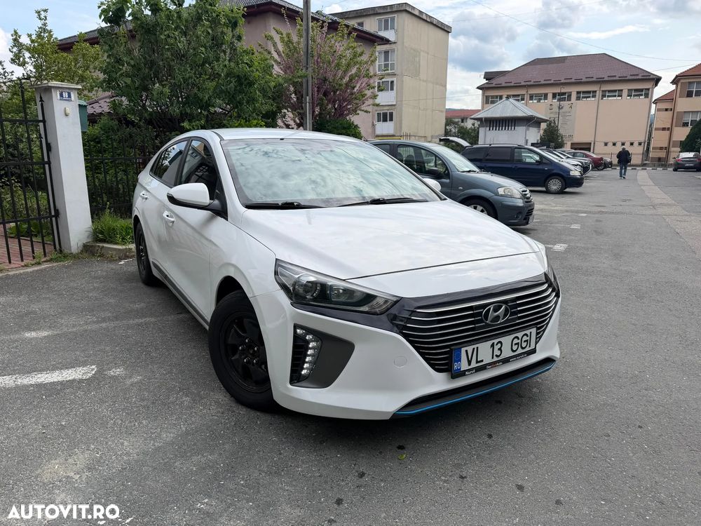Hyundai IONIQ - 1
