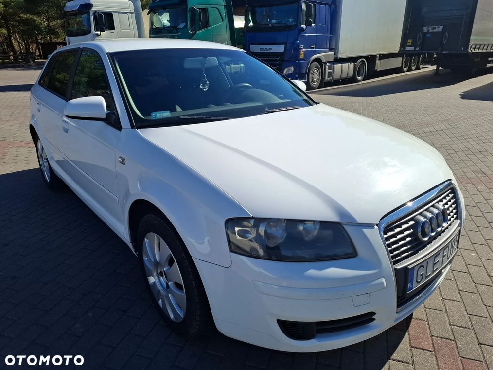 Audi A3 Sportback 2.0 TDI Ambiente - 4