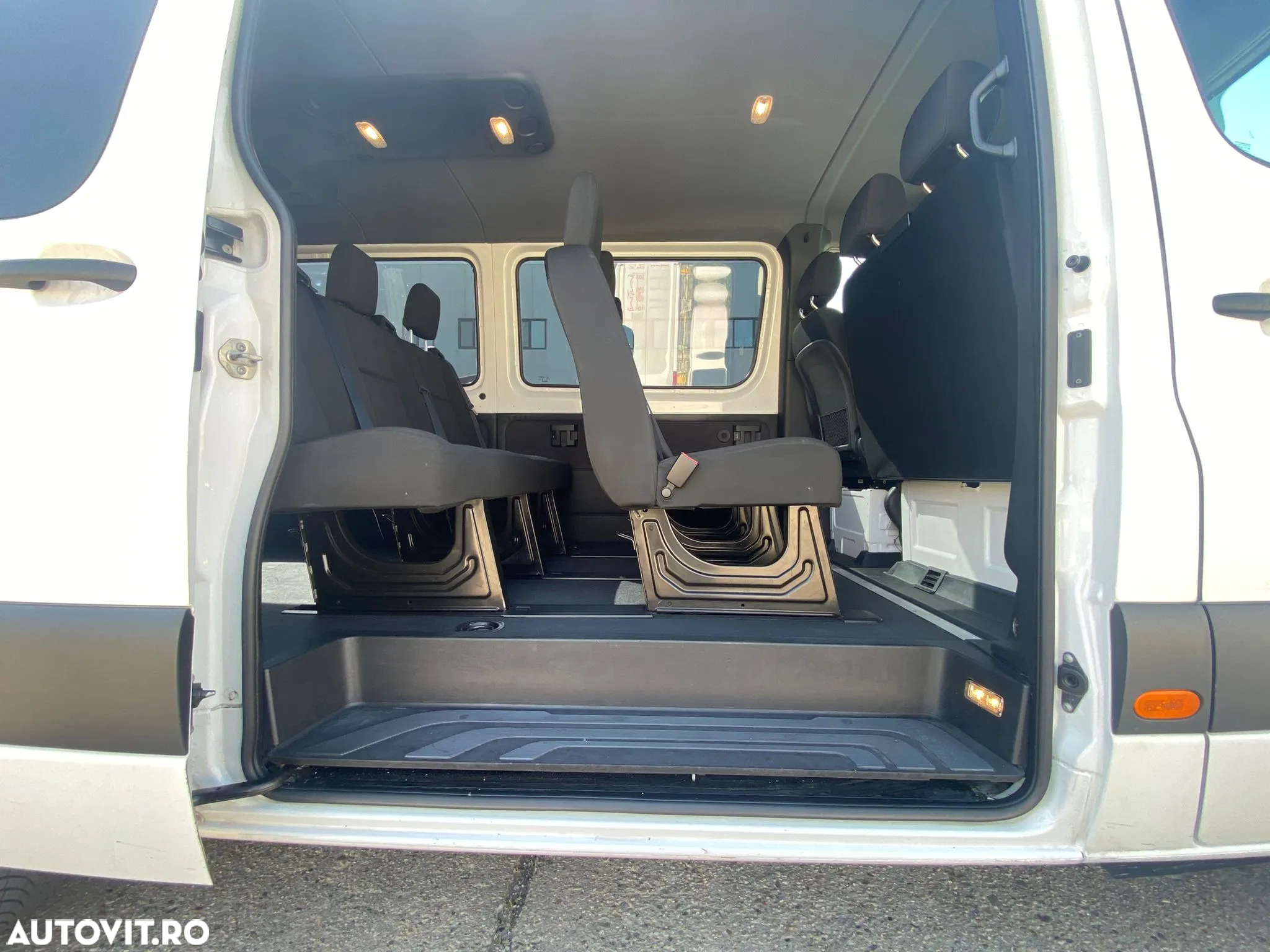 Mercedes-Benz Sprinter - 8