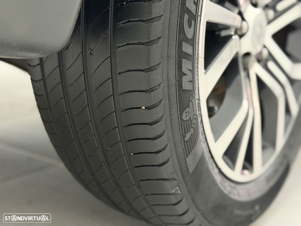 Mitsubishi Outlander 2.2 DI-D Instyle Navi Black Edition - 7