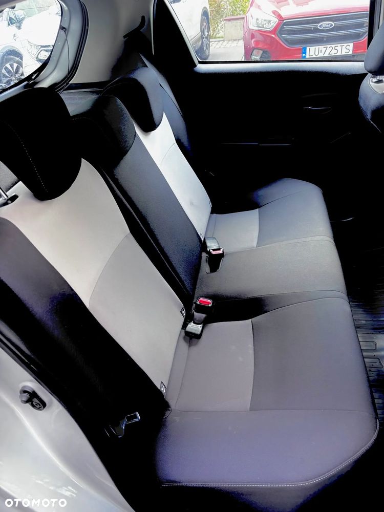 Toyota Yaris 1.5 Premium - 10