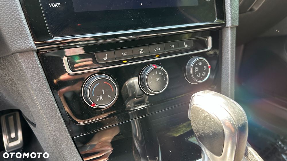 Volkswagen Golf - 17