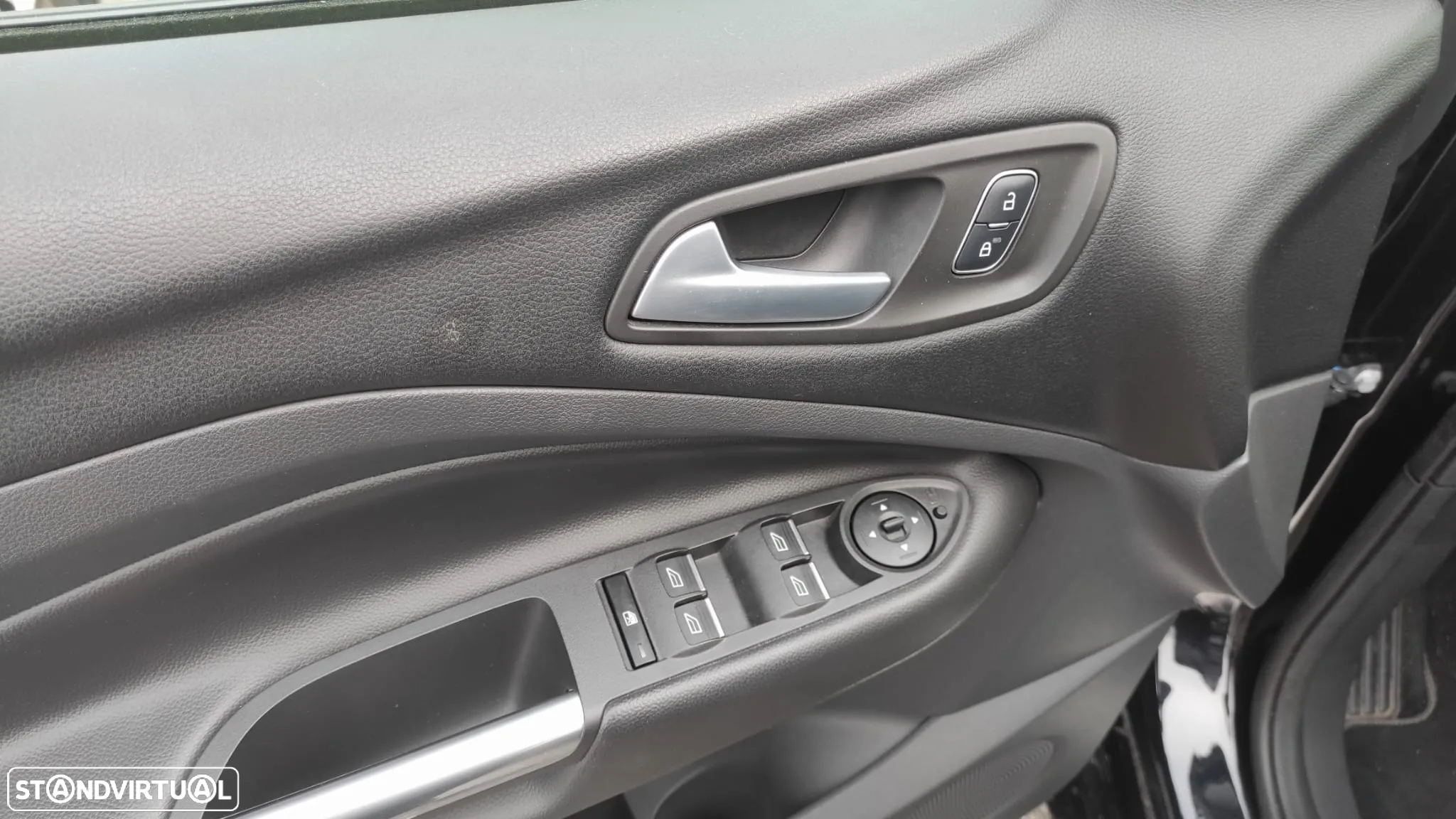 Ford Kuga 1.5 TDCi ST-Line - 19