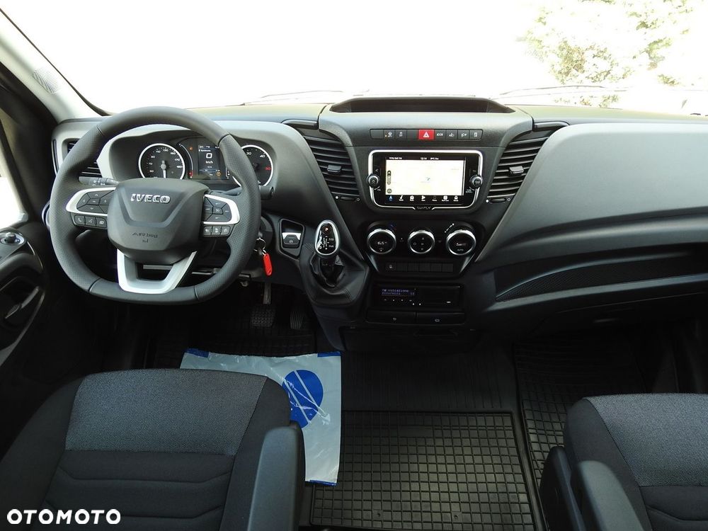 Iveco DAILY 35S18 NOWY PLANDEKA 8 PALET TEMPOMAT NAWIGACJA LEDY AUTOMAT HI-MATIC 180KM - 29