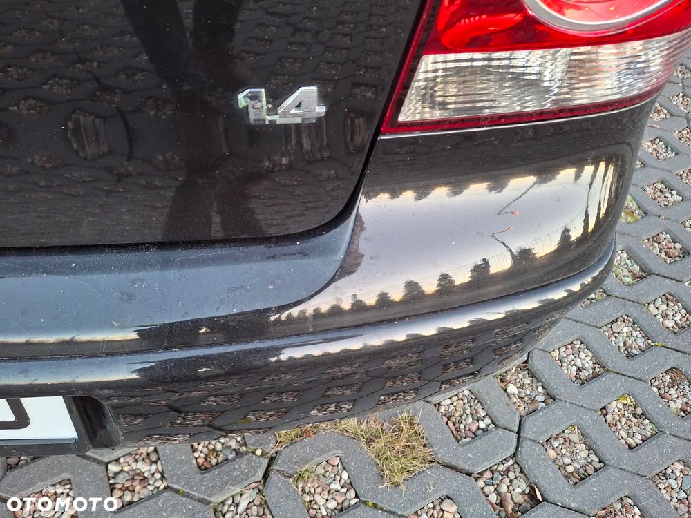 Volkswagen Polo 1.4 16V Highline - 16