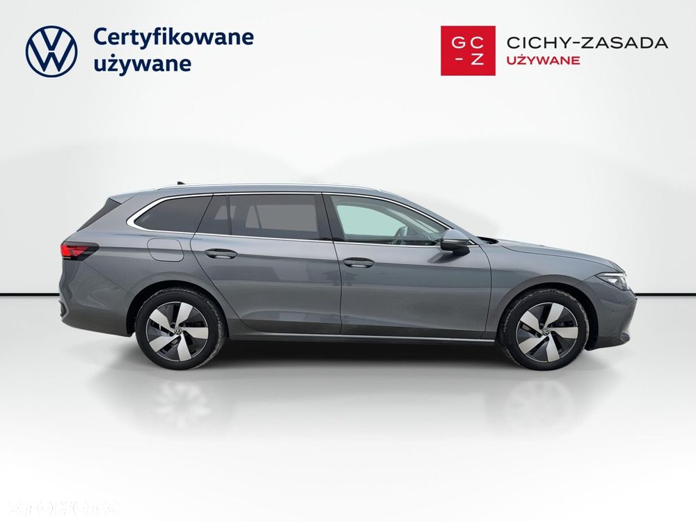 Volkswagen Passat - 4