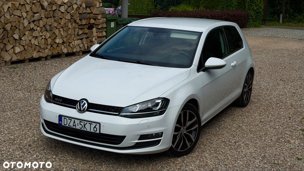 Volkswagen Golf - 2