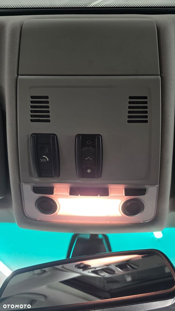 BMW Seria 3 318i - 13