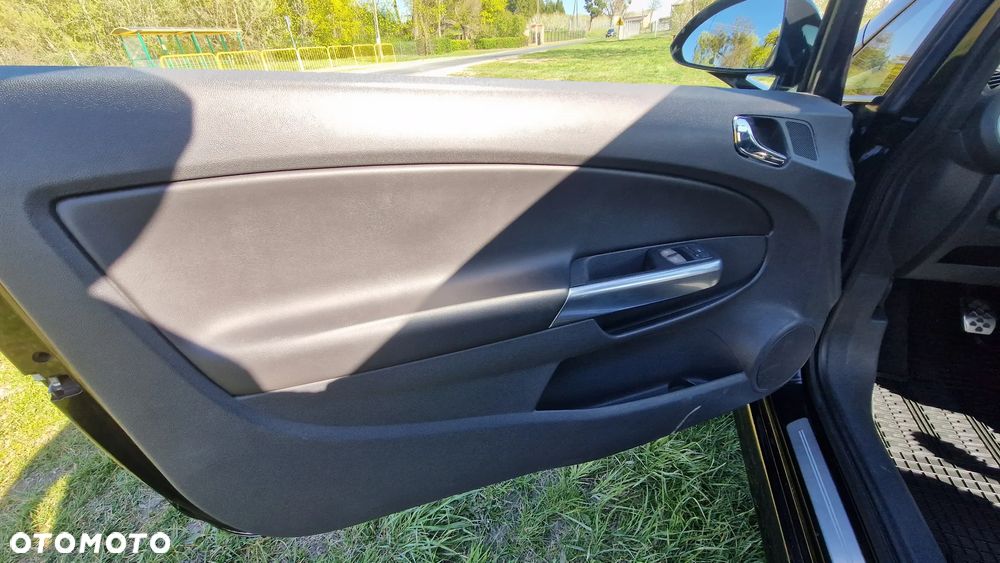 Opel Corsa 1.6 Turbo OPC - 29