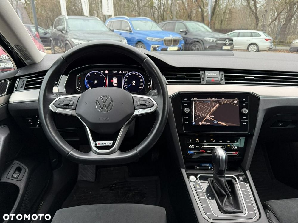 Volkswagen Passat - 26