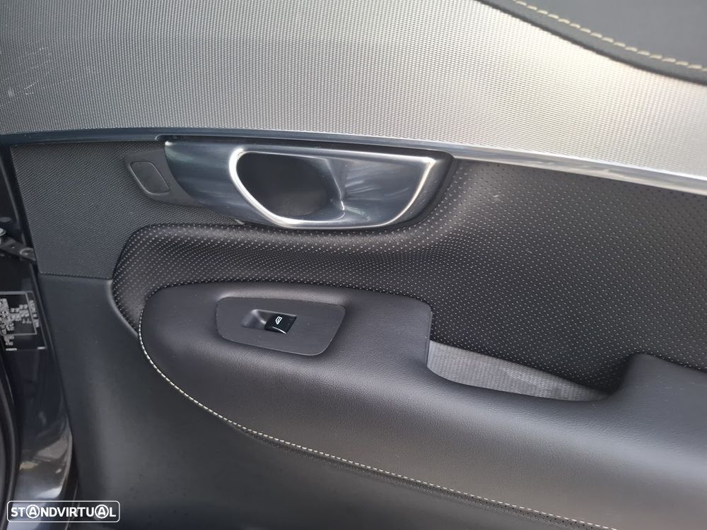 Volvo XC 90 2.0 T8 PHEV R-Design Expression AWD - 38