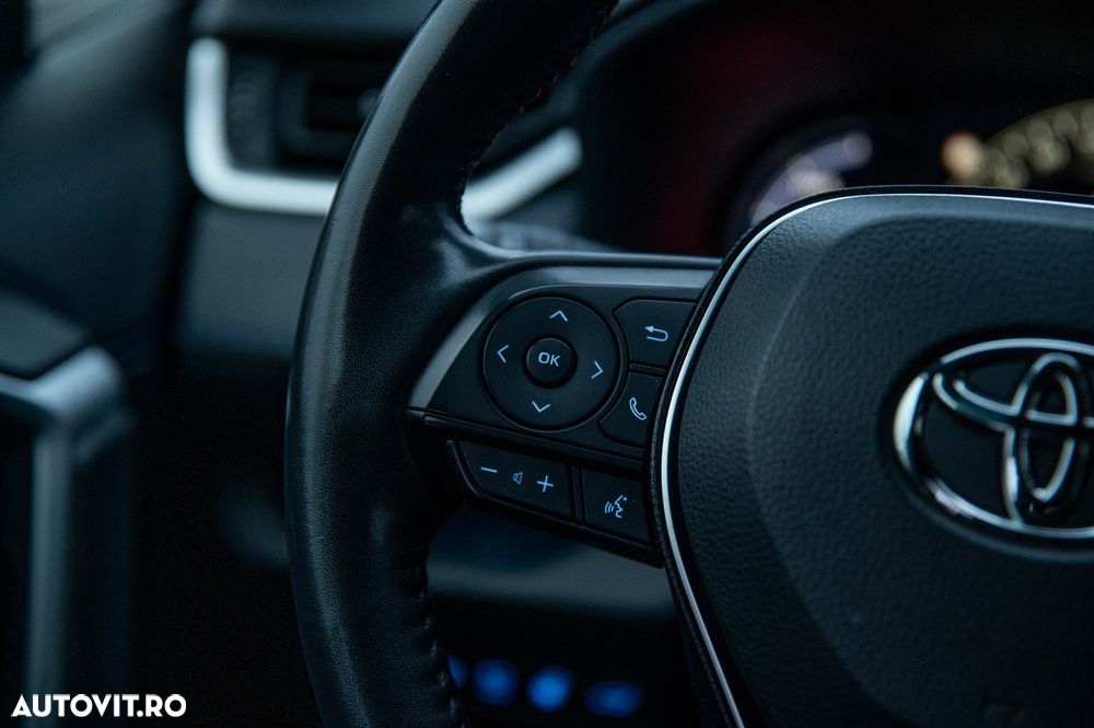 Toyota RAV4 2.5 4x4 Team Deutschland - 10