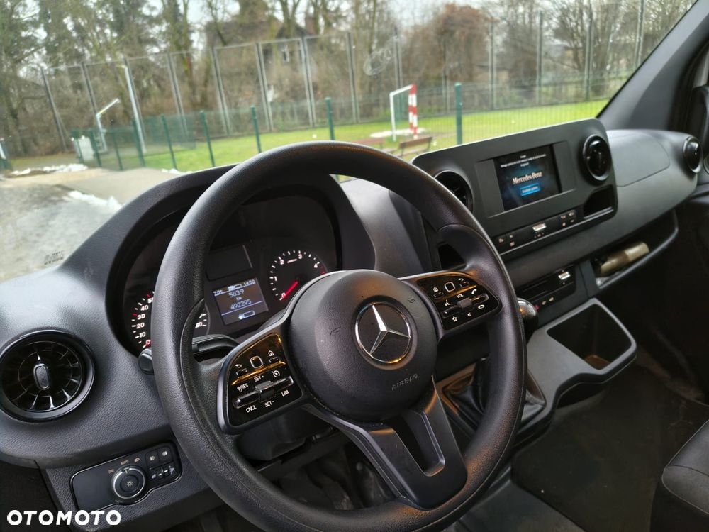 Mercedes-Benz Sprinter - 20