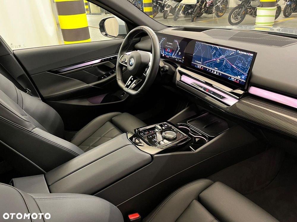 BMW Seria 5 520d xDrive mHEV M Sport - 38