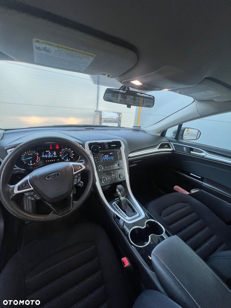 Ford Fusion - 10