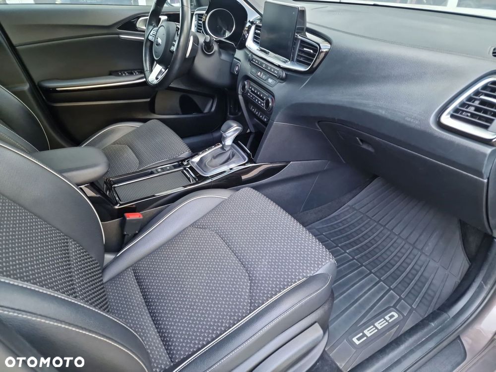 Kia Ceed 1.4 T-GDI L Business Line Plus DCT - 24