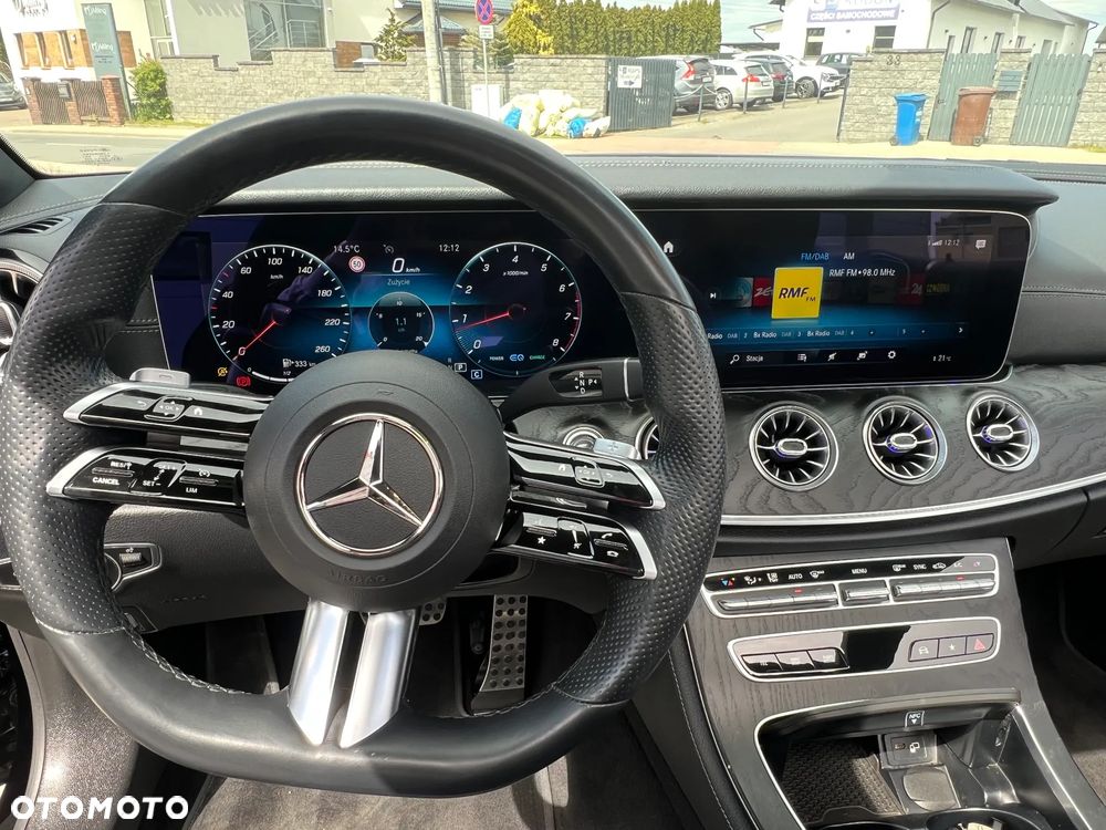 Mercedes-Benz Klasa E 200 9G-TRONIC AMG Line - 21