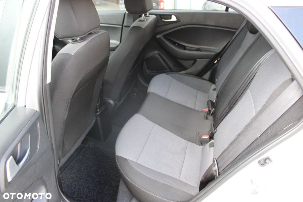 Hyundai i20 - 11