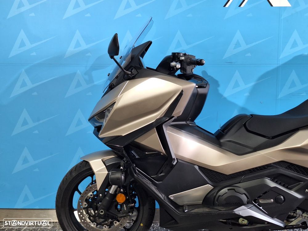 Honda Forza 750 - 6