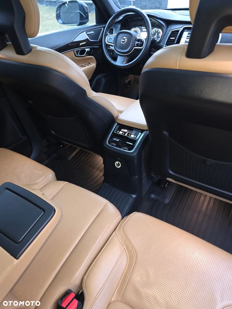 Volvo XC 90 - 37