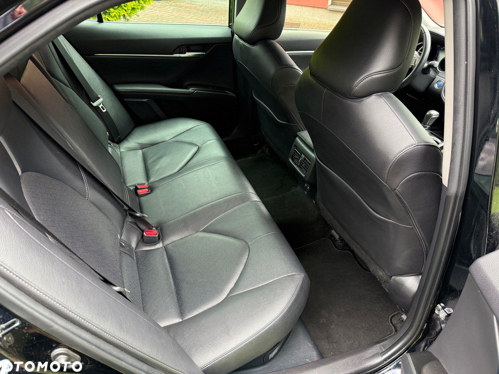 Toyota Camry 2.5 Hybrid Executive CVT - 21