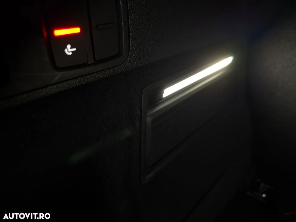 Audi Q5 50 TFSIe quattro S tronic S line - 28