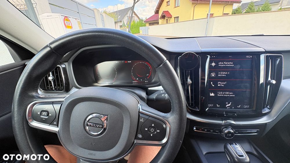 Volvo XC 60 T4 Momentum - 10