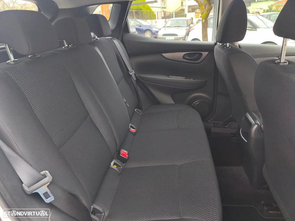 Nissan Qashqai 1.7 dCi Tekna+ 4x4-i - 4