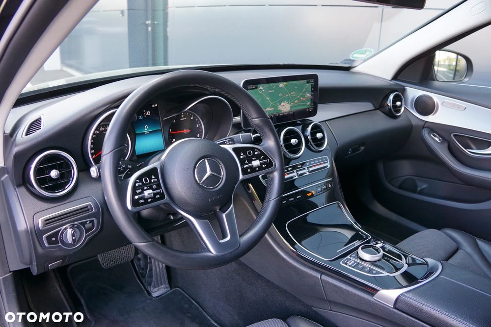 Mercedes-Benz Klasa C 200 d 9G-TRONIC - 21