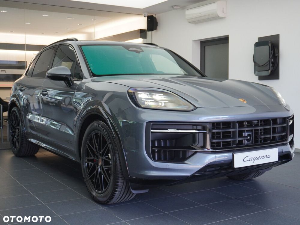 Porsche Cayenne GTS - 7